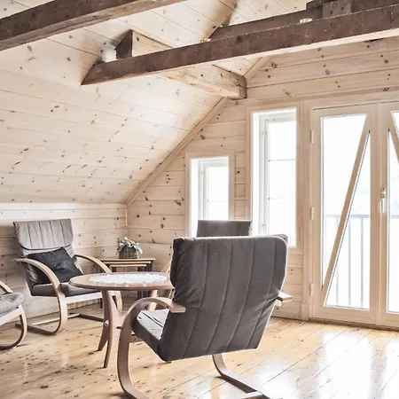 Vakantiehuis Front In With Sauna *